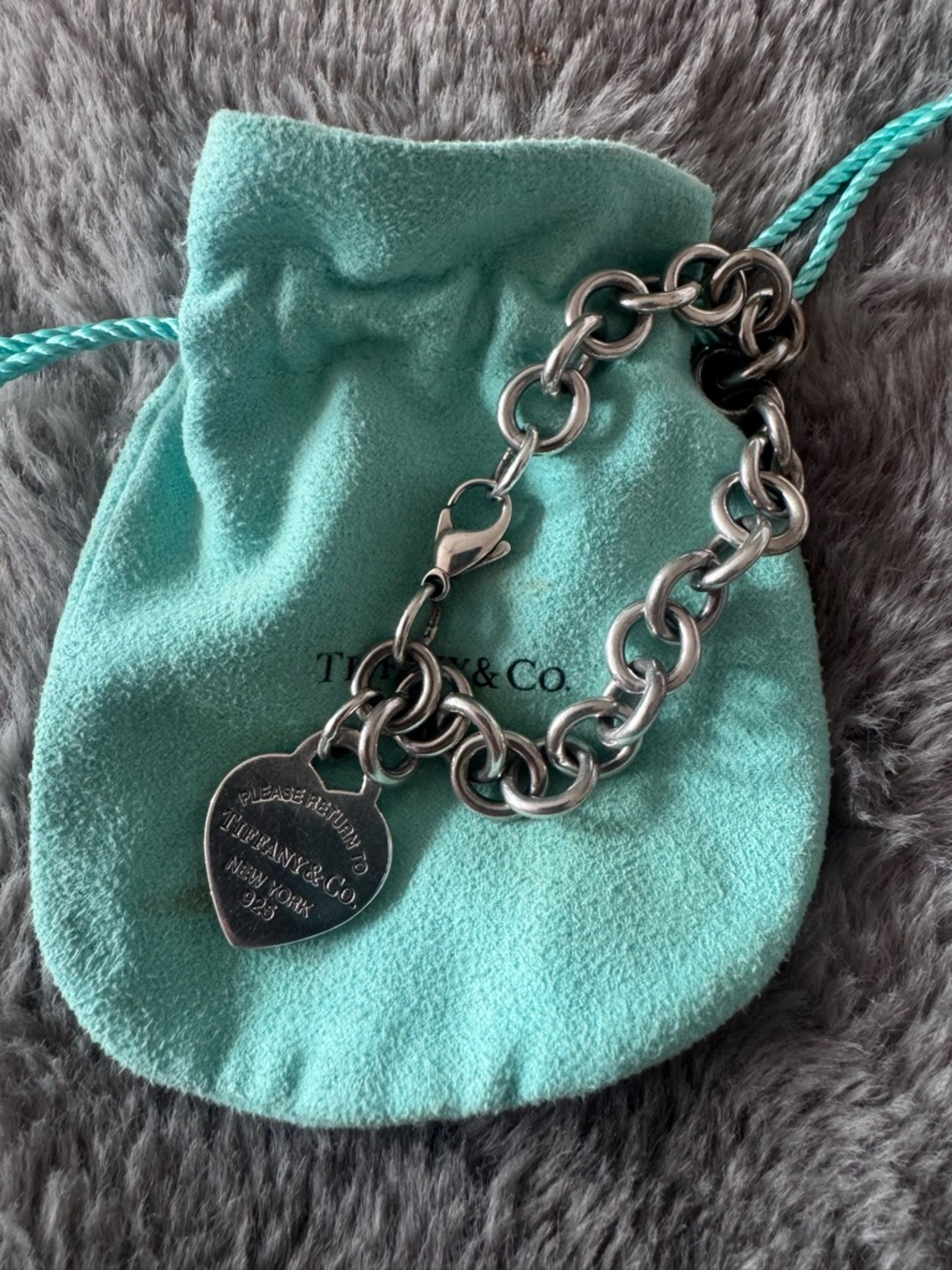 Tiffany & Co. Sterling Silver Heart Tag Bracelet with Signature Blue Pouch - Picture 2 of 6